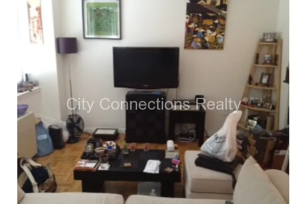 Rented by City Connections Realty | media 2