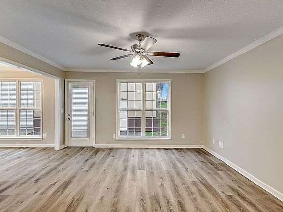 4th image of 110 Long Creek Dr