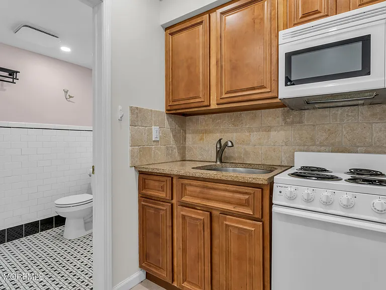 304 4th Ave #207 — Photo 7