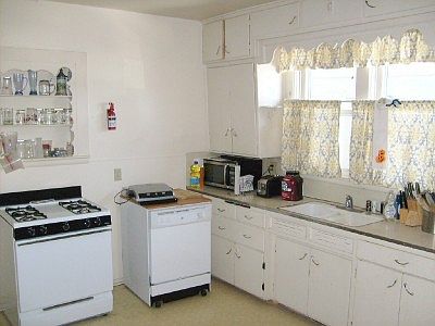 2nd image of 418 W Washington Ave