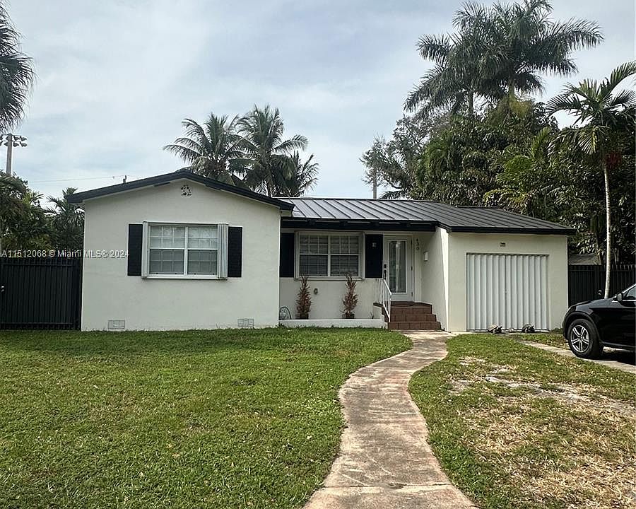 1st image of 430 Forrest Dr