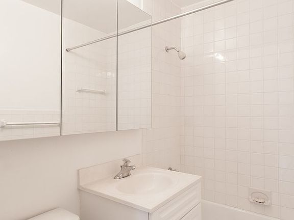 4th image of 55 W 14th St APT 10E