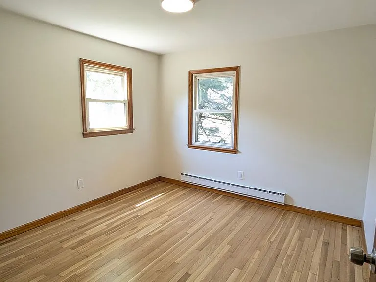 2876 E Main St — Photo 6
