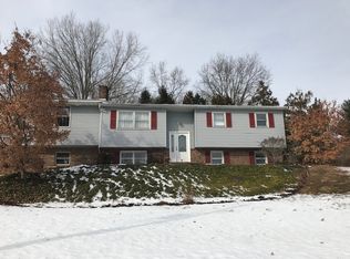 1616 Cressman Cir, Mechanicsburg, PA