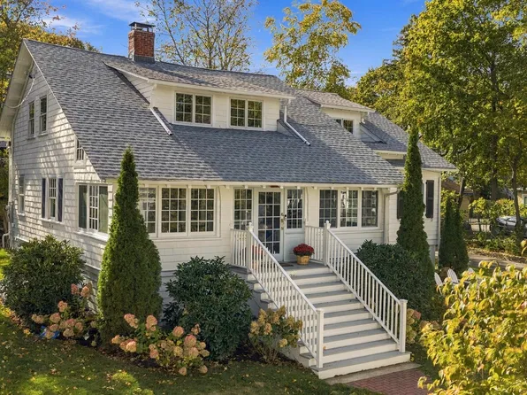 42 Locust St, Marblehead, MA 01945