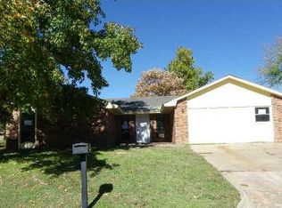 925 W Lovers Ln, Purcell, OK 73080