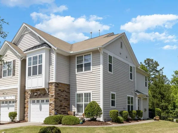 207 Suffolk Green Ln, Morrisville, NC 27560