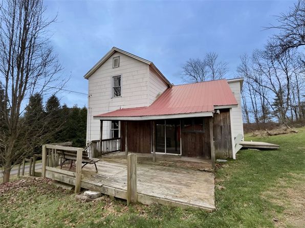 332 Ridge Rd S, Beyer, PA 16211
