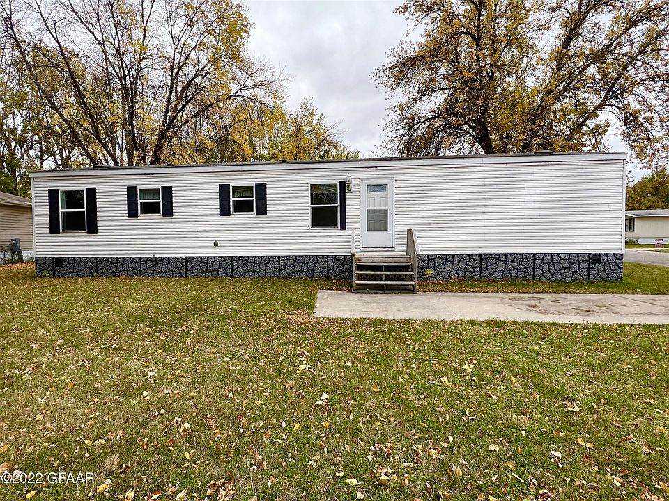 1st image of 2458 Estabrook Dr