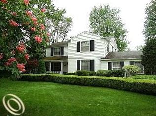 1355 Lake Park Dr, Birmingham, MI