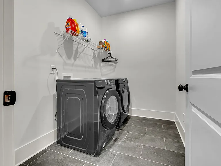 8420 Ashbury Ct — Photo 31