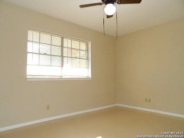 5637 Walzem Rd — Photo 15