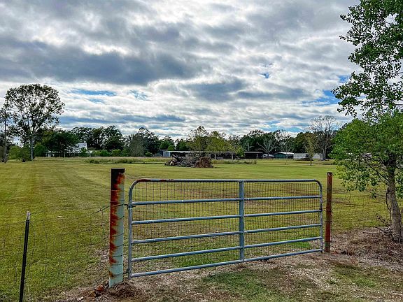 2nd image of Morales Ln