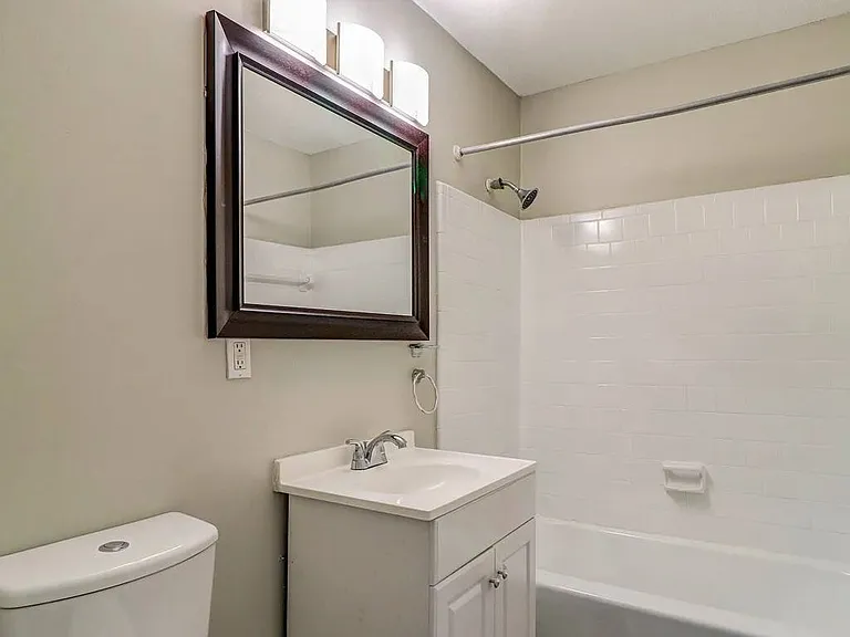 Savan Pointe — Photo 6