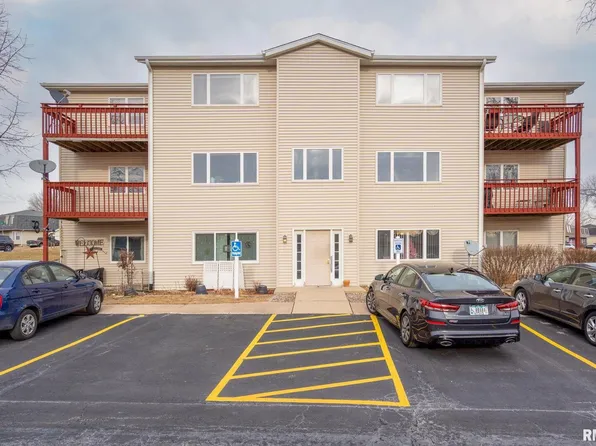 2413 W 54th St APT 6, Davenport, IA 52806