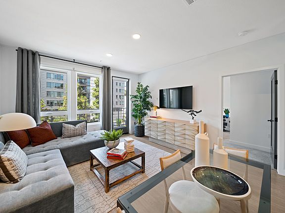 4th image of 585 Anton Blvd #2646