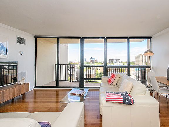 3rd image of 1540 N Lasalle St APT 805