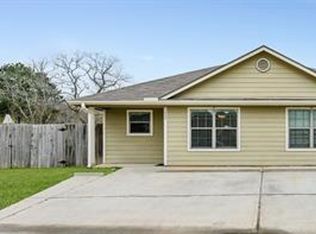 163 S Bend Ct, Willis, TX 77378