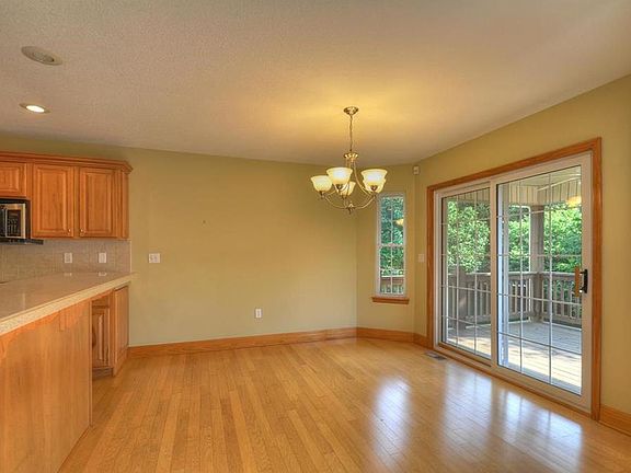 5th image of 2717 S Breckenridge Dr