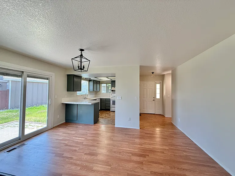 1785 Shamrock Cir — Photo 19