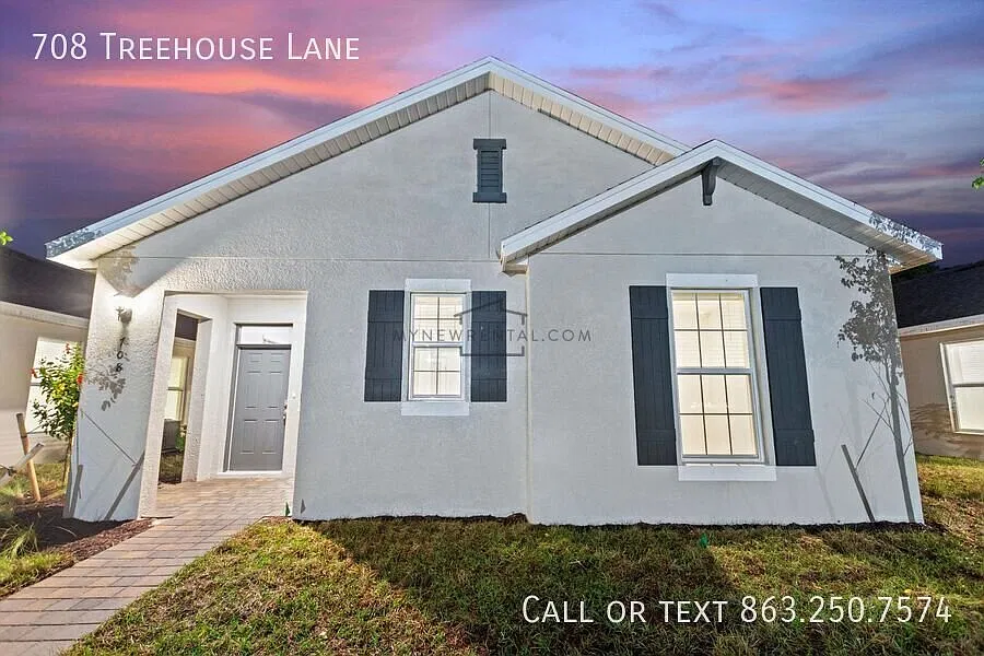 3-Bed, 2-Bath Townhome | Washer & Dryer — Photo 3