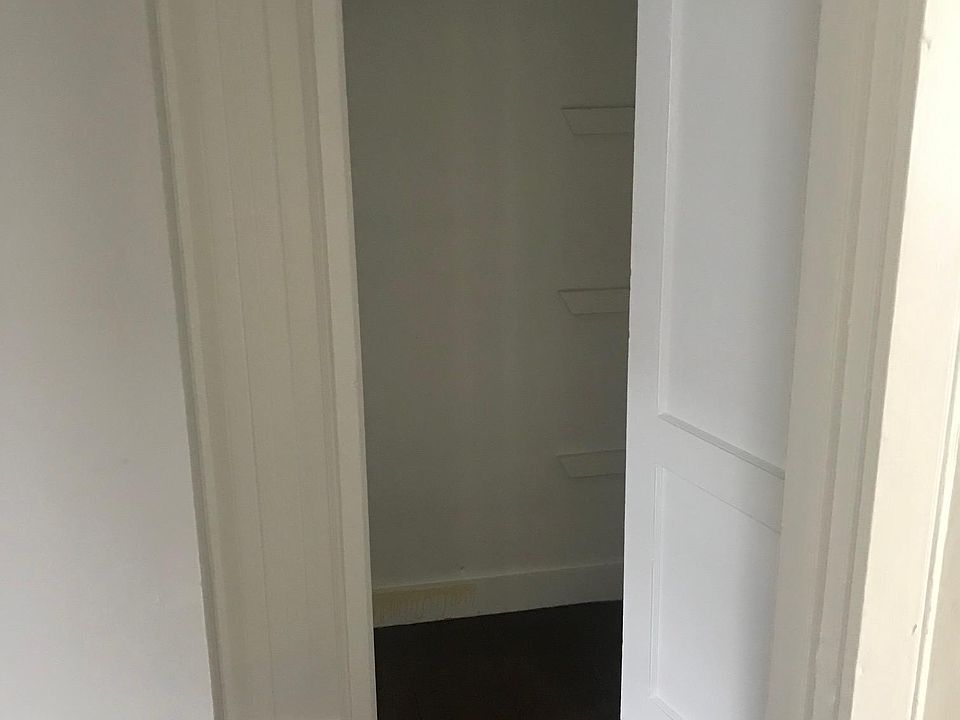 1st image of 204 W 2nd Ave