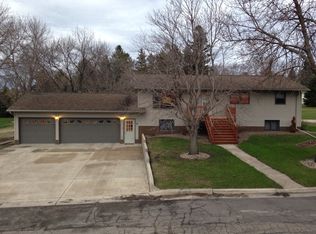 406 6th St, Danube, MN 56230