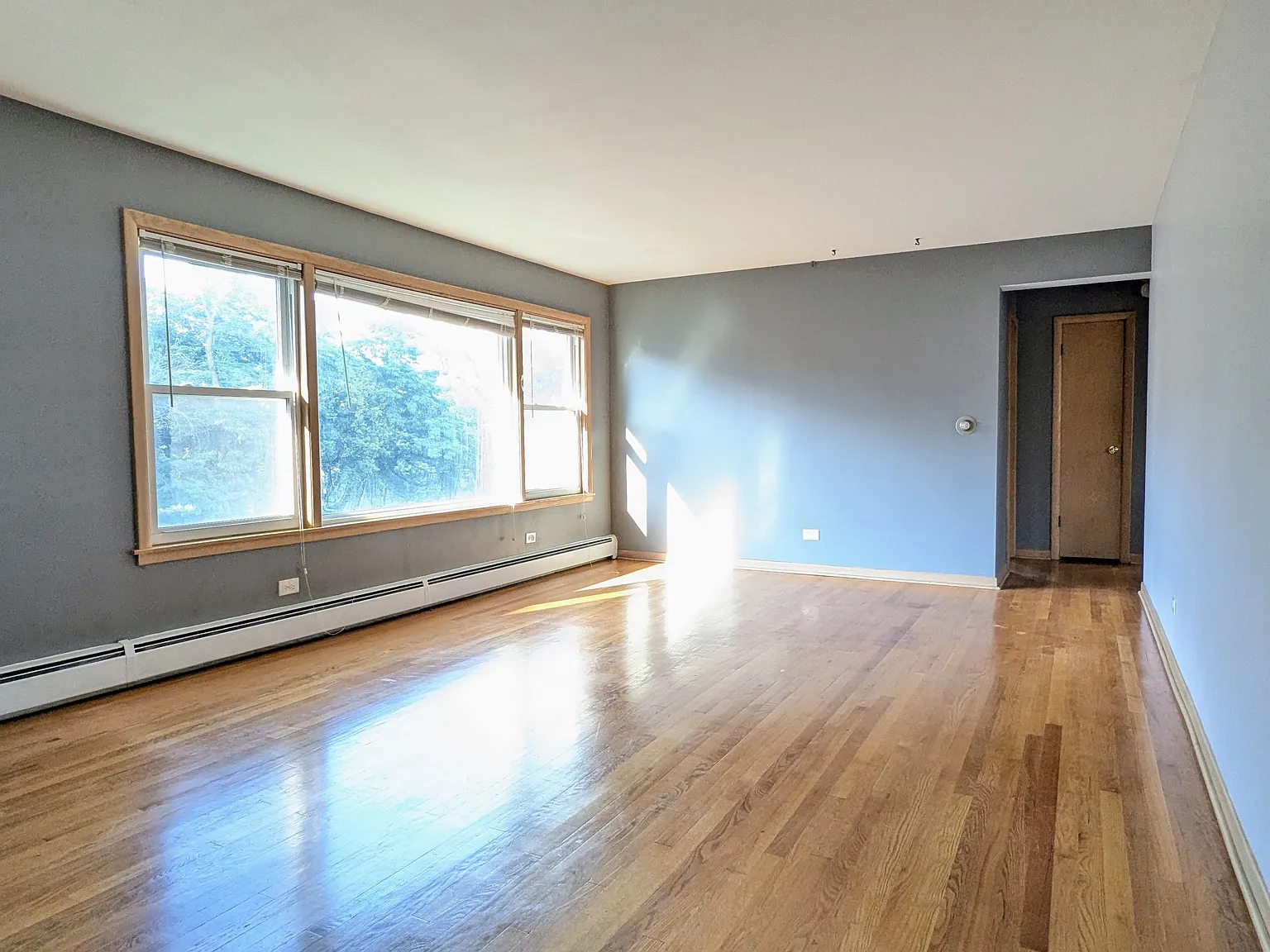 2 bed, 1000 sqft, $1,695 — Photo 3