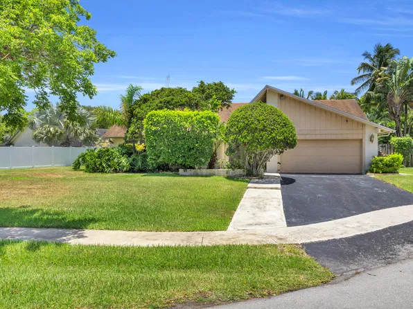9070 NW 16th Street, Plantation, FL 33322