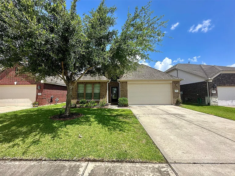 25323 Lisburn Dr — Photo 2