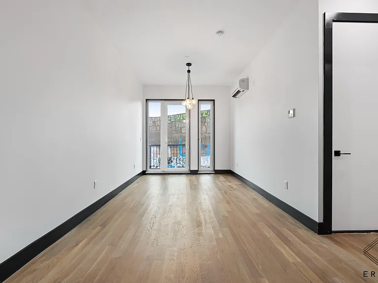 7 Melrose St #4L — Photo 13