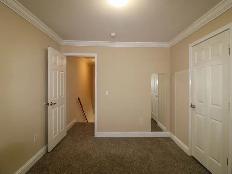 126 Meadows Ln — Photo 23