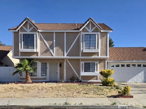 1902 Simsburry St, Palmdale, CA 93550