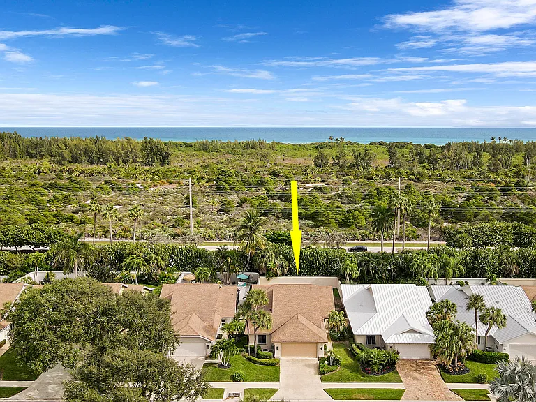 111 Seashore Dr — Photo 31