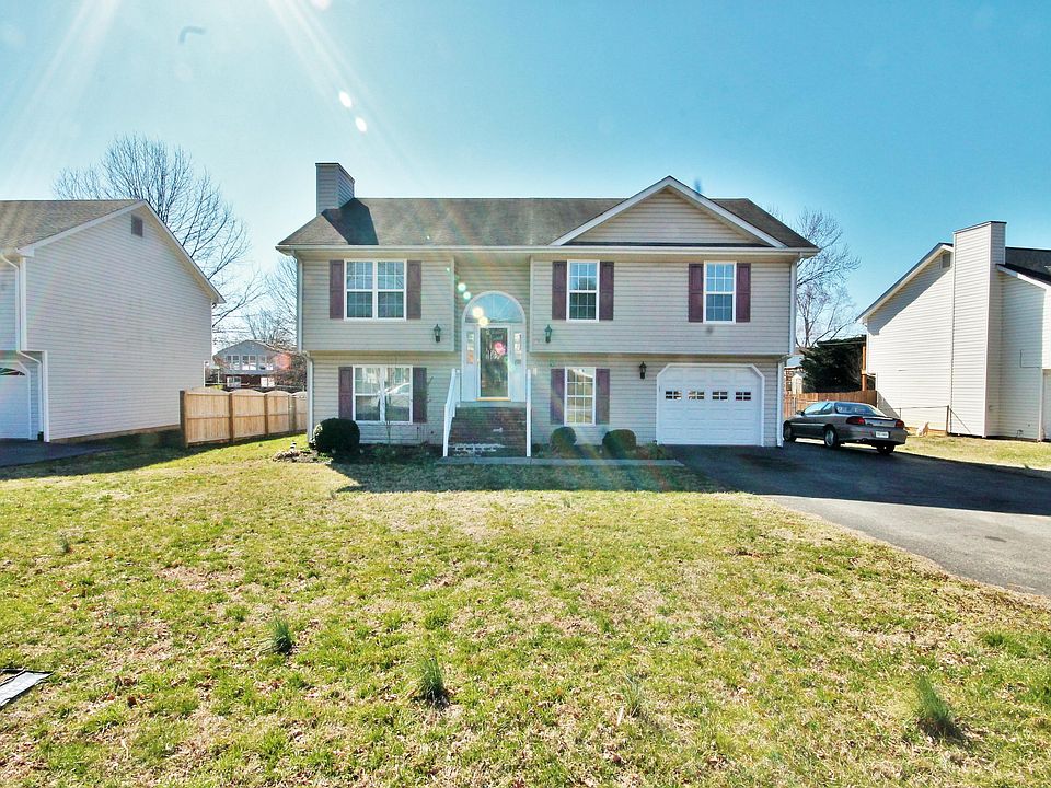 1st image of 6036 Village Ln