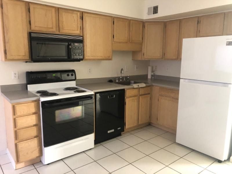 1st image of 1054 Humber Cir
