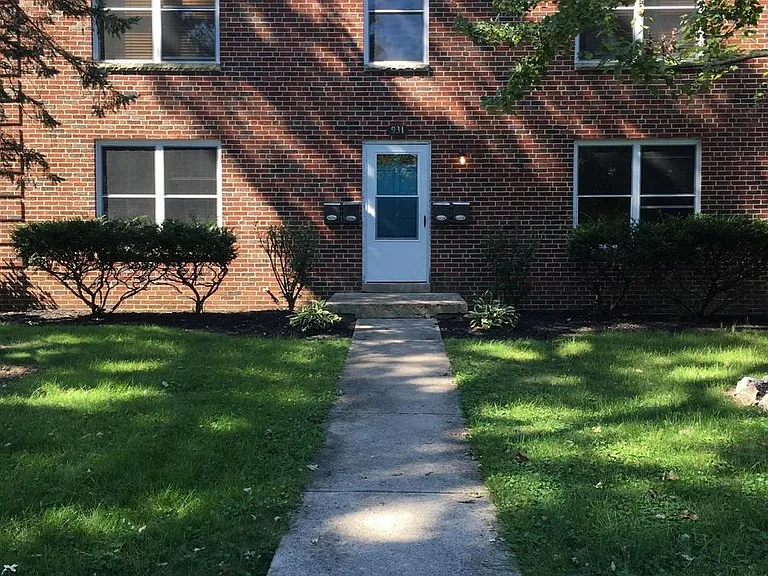 931 Kenwick Rd #A — Photo 2