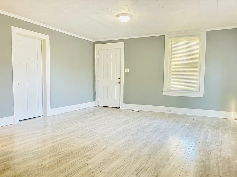 910 Walnut St — Photo 6