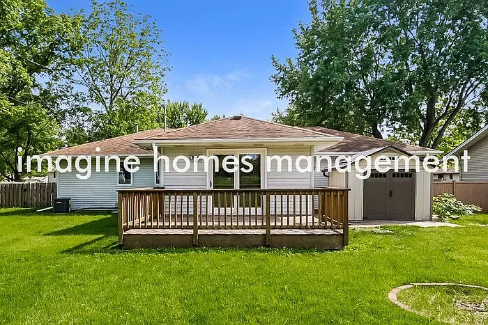 929 Oriole Dr — Photo 12