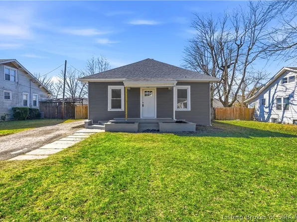 604 Lincoln Boulevard, Sellersburg, IN 47172