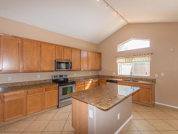5th image of 44039 W Maricopa Ave