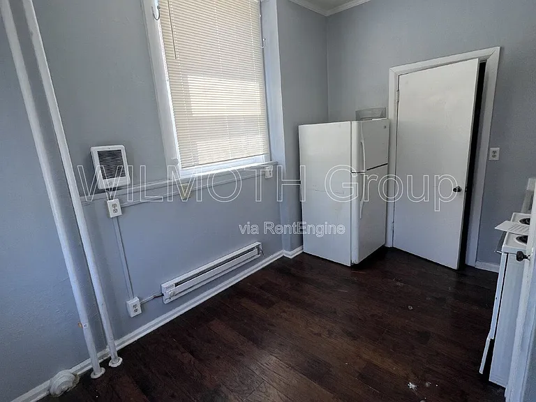 201 E Pike St — Photo 4