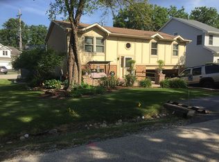 703 Wauconda Rd, Wauconda, IL 60084