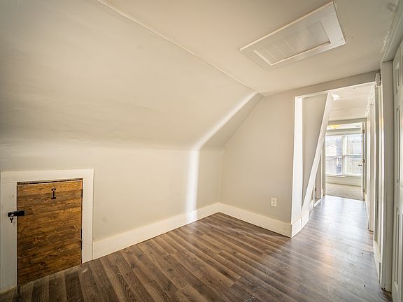 4th image of 8616 S Emerald Ave