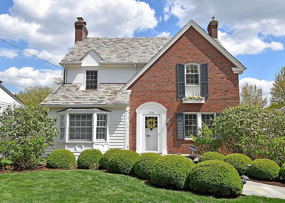 1st image of 1268 Herschel Ave
