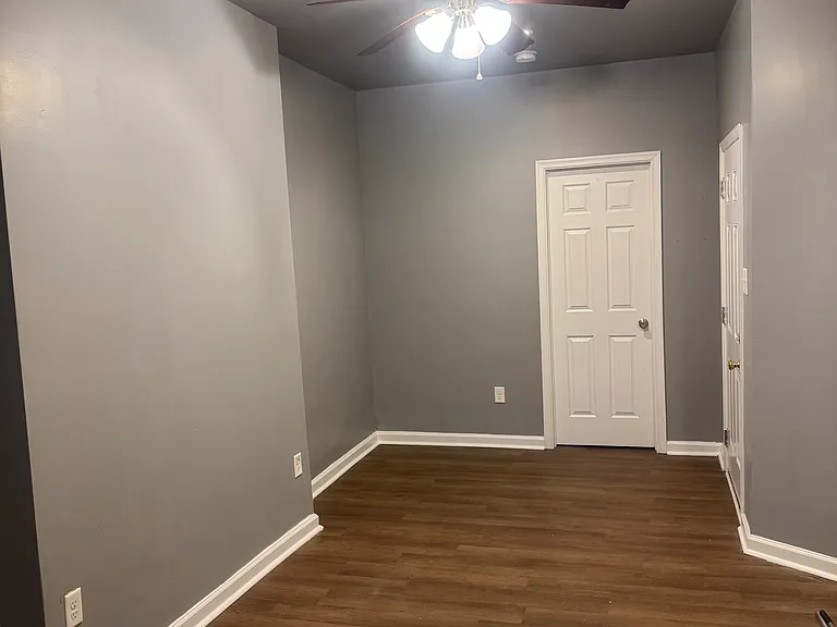 Family Room (View 3)