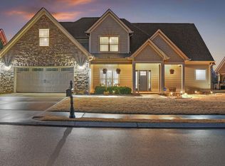 76 Tuscany Village Dr, Ringgold, GA 30736