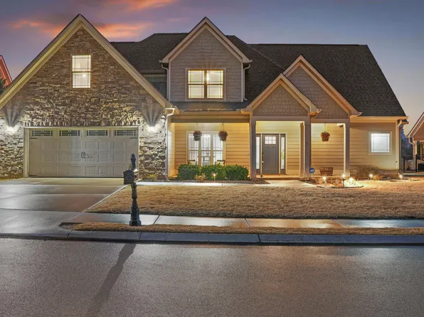 76 Tuscany Village Dr, Ringgold, GA 30736