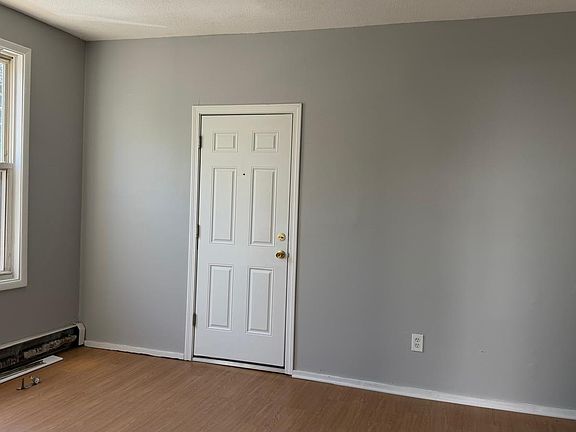 3rd image of 126 W Main St APT 5