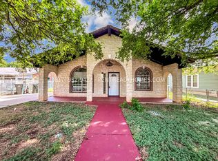 1707 S College St, Georgetown, TX 78626